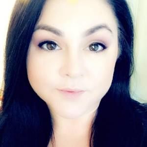 Meet your Posher, Cynthia